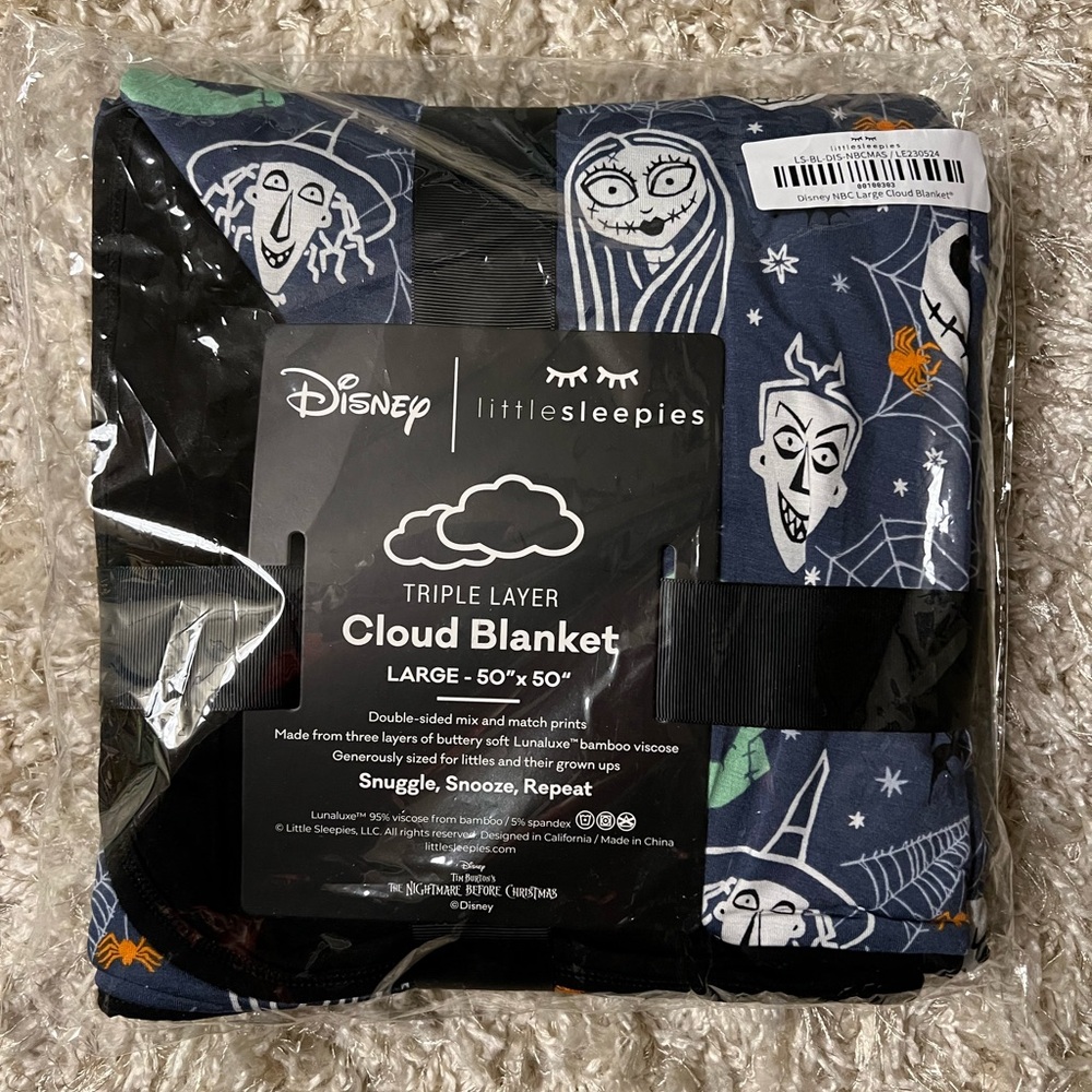 NWT LITTLE SLEEPIES NIGHTMARE BEFORE CHRISTMAS CLOUD BLANKET